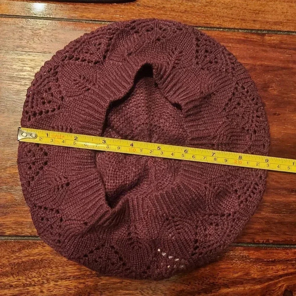 Aldo | Fall/Winter Versatile Burgundy Knitted Hat - Picture 8 of 10
